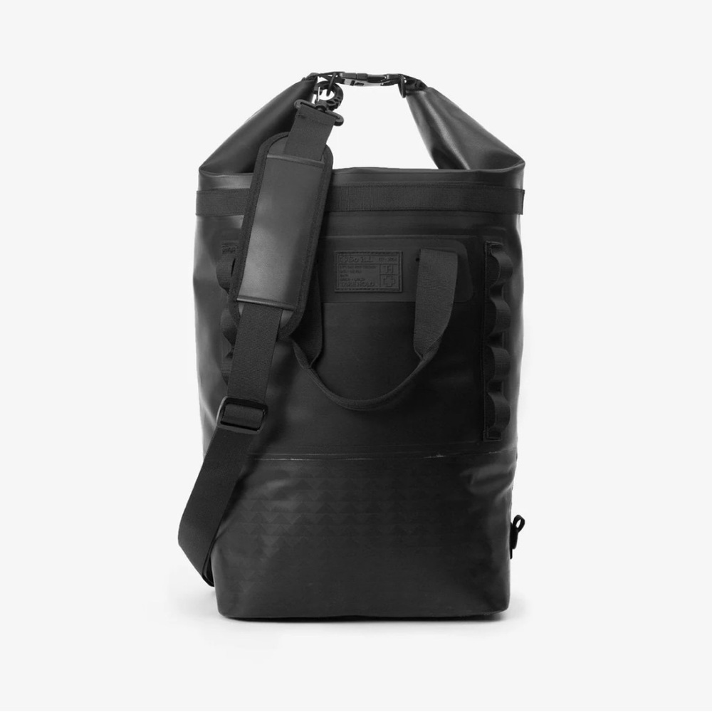 Jason Momoa On The Roam Black Men's Dirt Bag - Picture 12 of 15
